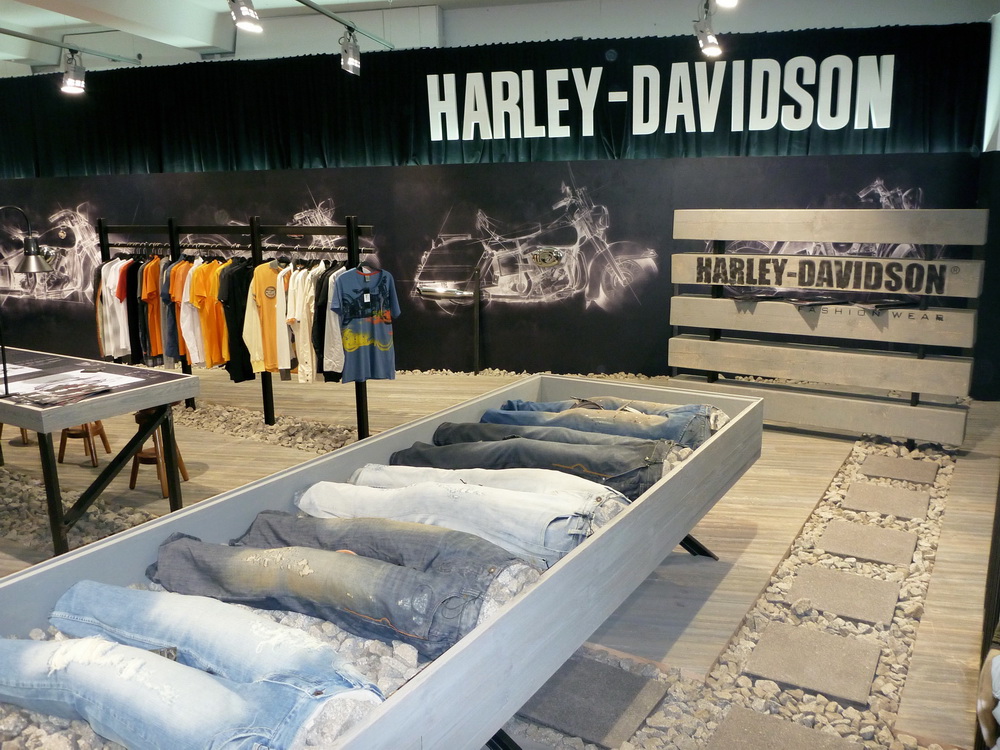 Harley Stand